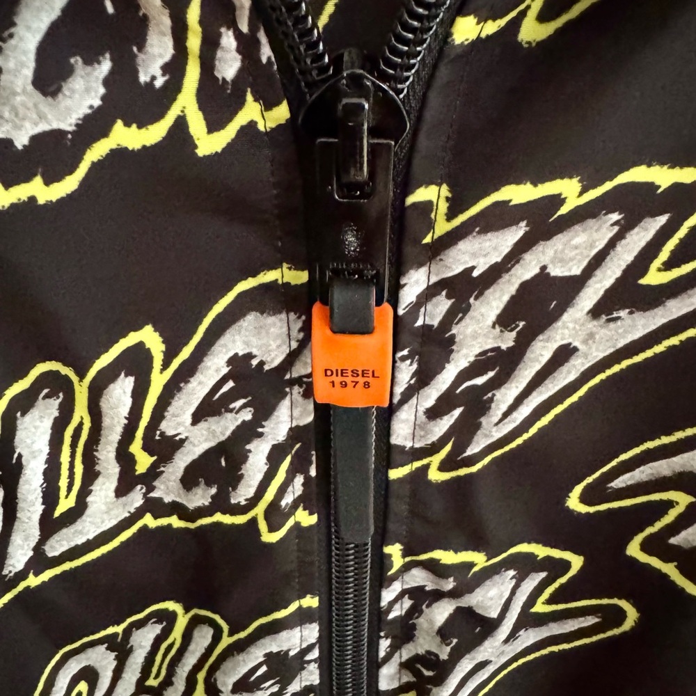 Diesel Black and Yellow Graphic Windbreaker with Hood size L - Picture 3 of 12